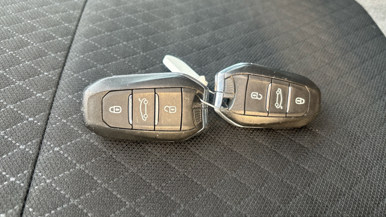 Vauxhall Grandland X 1.6 Turbo D Sport Nav 5dr Auto Diesel Hatchback